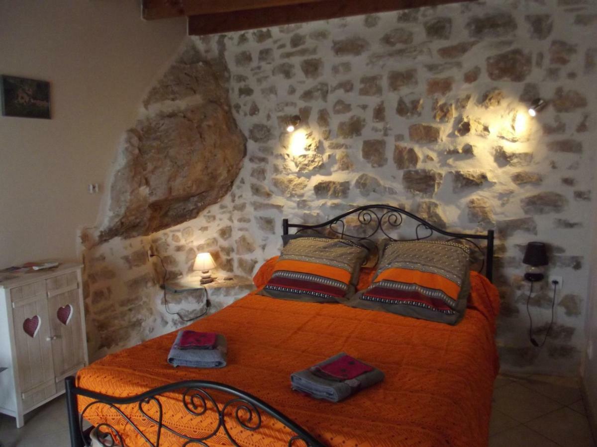 Lodève L'Auberge Du Mazet מראה חיצוני תמונה