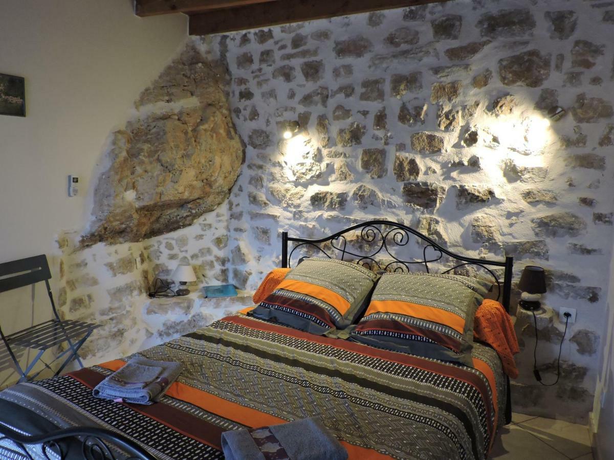 Lodève L'Auberge Du Mazet מראה חיצוני תמונה